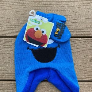 Sesame Street, Matching Hat and gloves
